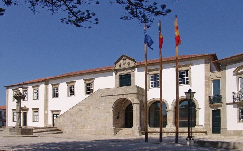 Câmara de Vila do Conde anuncia que Elisa Ferraz vai ser notificada para legalizar a moradia