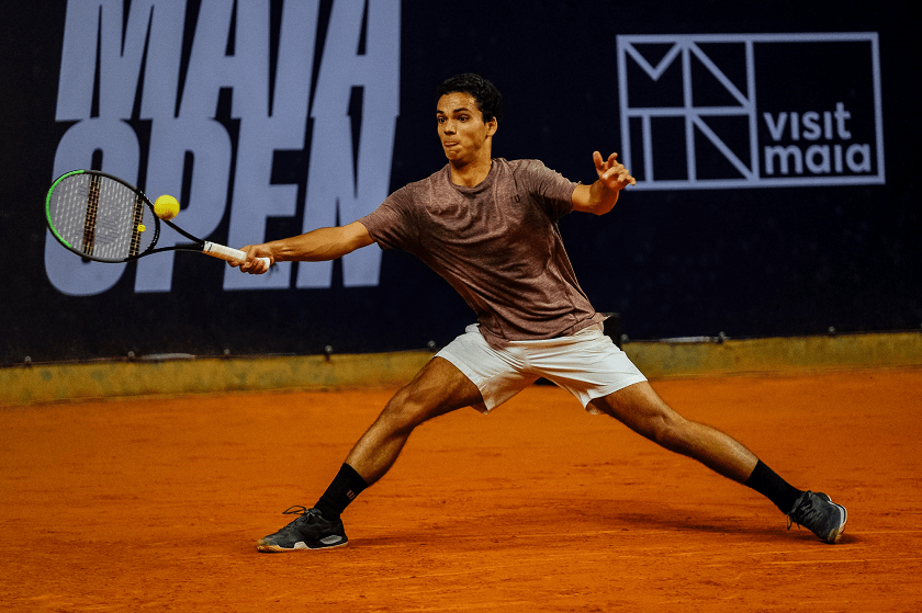 Pedro Araújo derrotado na abertura do quadro principal do Maia Open
