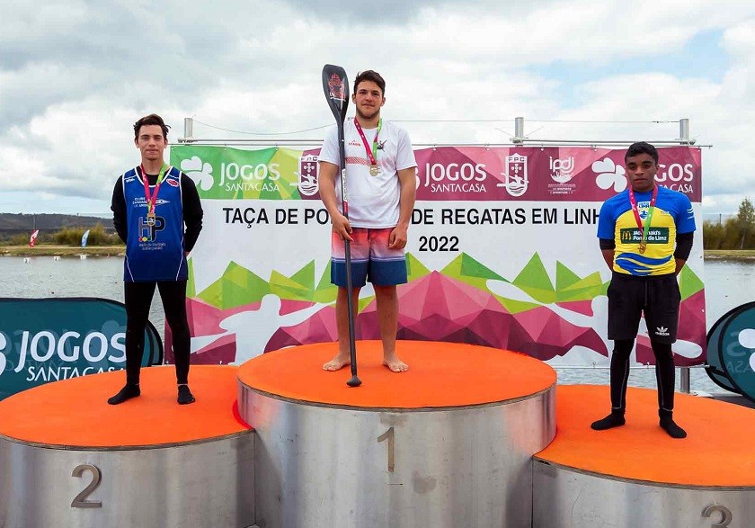 Três atletas do Fluvial Vilacondense duas vezes ouro em Stand Up Paddle
