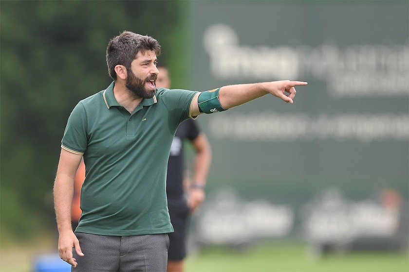 Treinador do Rio Ave punido com um jogo falha visita ao Sporting