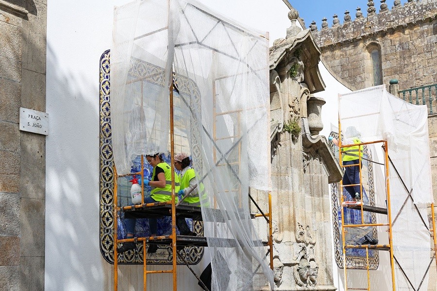 Vila do Conde recupera painéis de azulejos