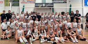 Atletas de mini voleibol de Vila do Conde vencem primeira volta do torneio