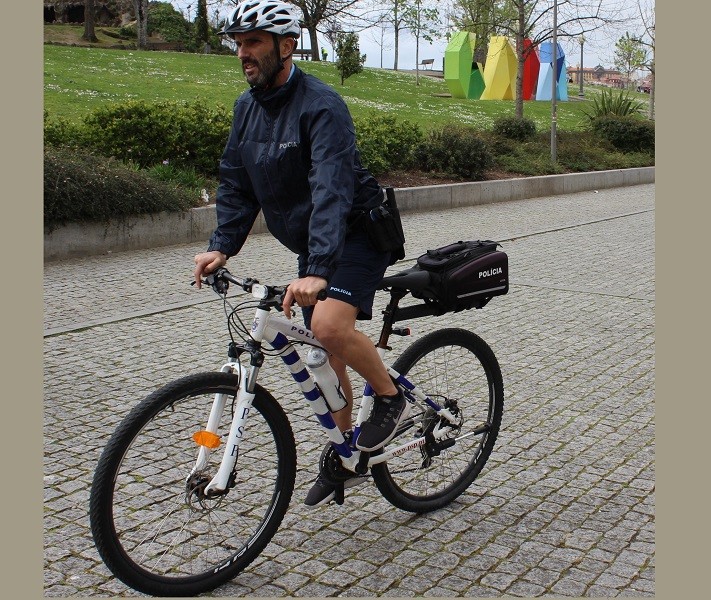 PSP faz patrulhas de bicicleta nas zonas costeiras do Grande Porto