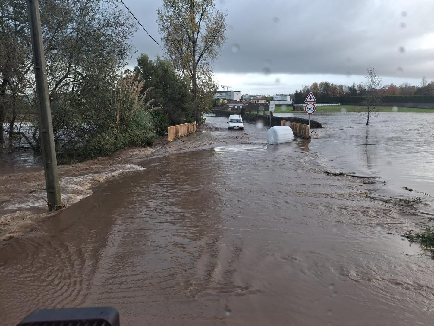 Presidente de Vila do Conde pede ajuda ao governo face aos prejuízos da chuva